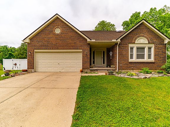 2nd image of 2237 Creekview Pl