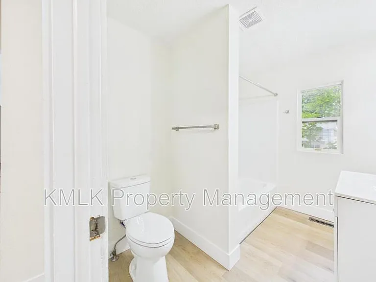 508 Crouse St — Photo 20