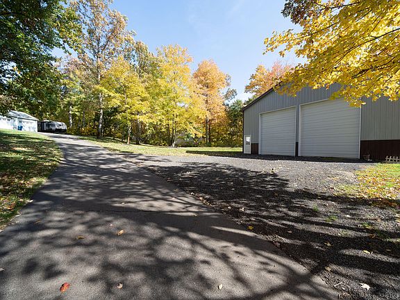 3rd image of 3467 Autumn Wood Dr