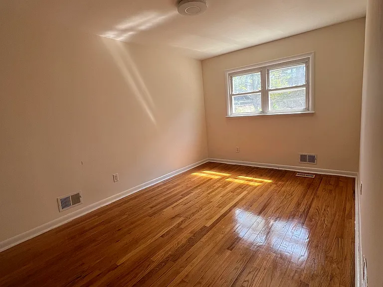 304 Columbia Ave #1 — Photo 8
