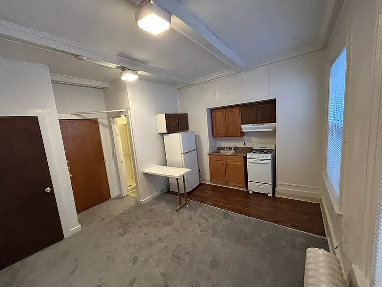 33 Sherman St — Photo 3