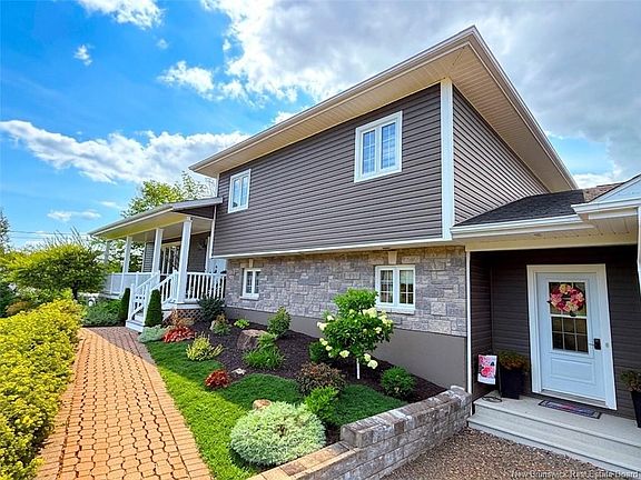 4th image of 63 Birchwood Dr