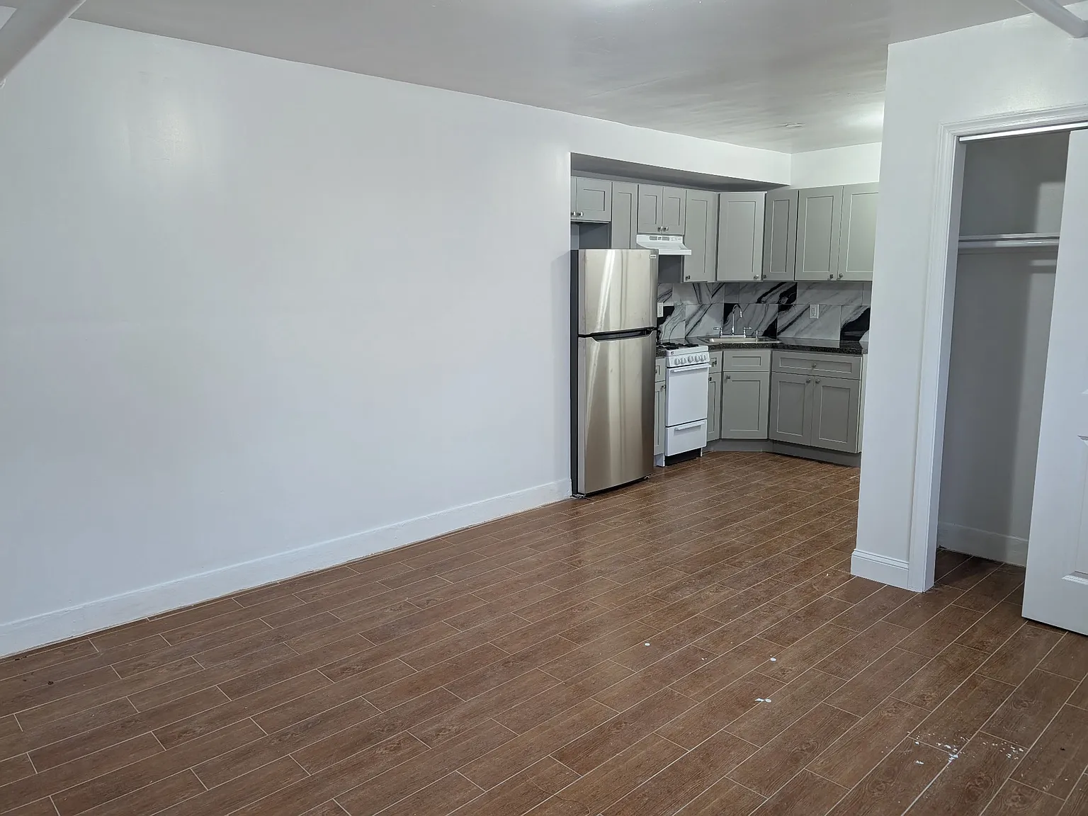 Studio, 500 sqft, $1,450 — Photo 3