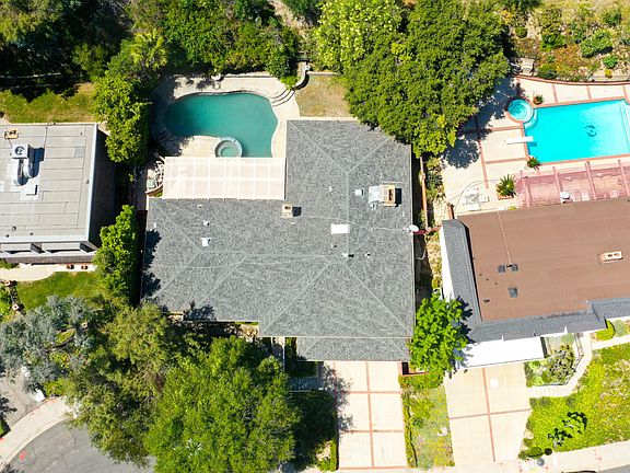 2nd image of 2609 Perkins Cir