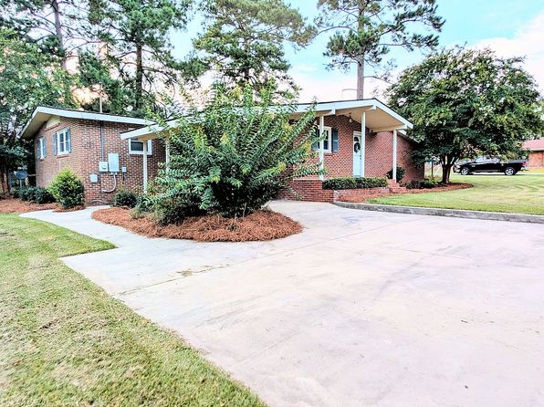 105 Hillcrest Dr