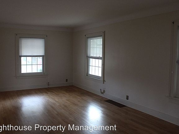 2nd image of 1631 McReynolds Ave NW