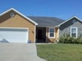 4044 Bald Eagle Dr, Manhattan, KS 66502