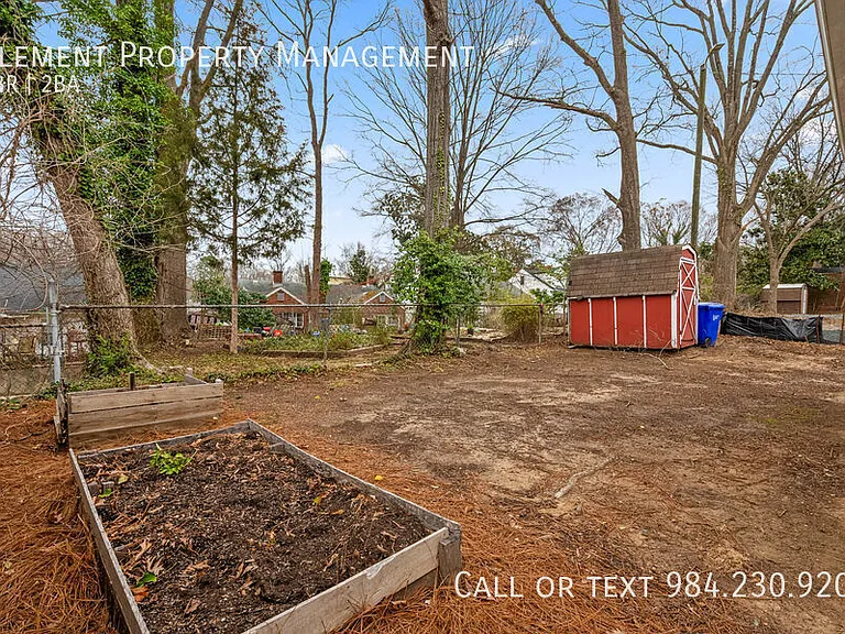 401 Moline St — Photo 22