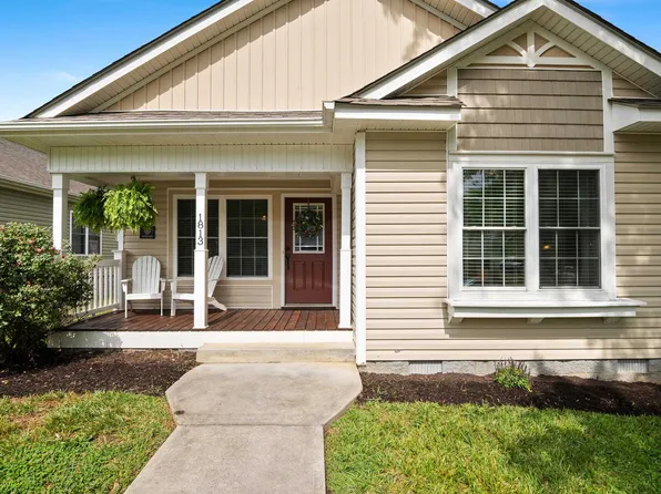 1813 3rd St, Radford, VA 24141