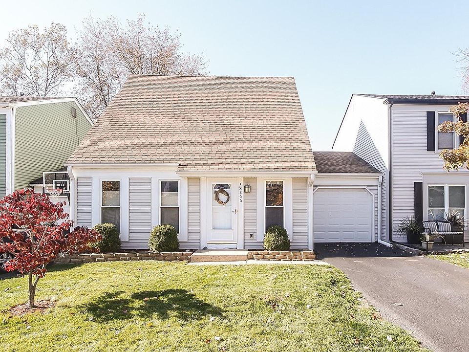 1st image of 3S266 Blackthorn Ln #0