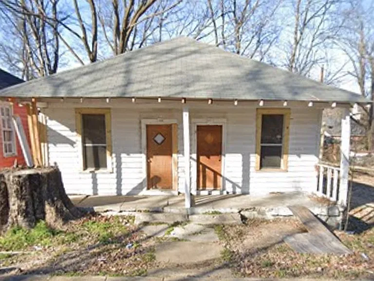 252 Richmond Ave — Photo 4