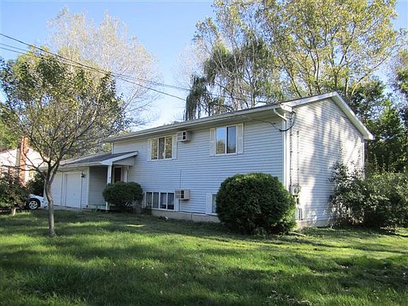 1403 Bennett Front 2