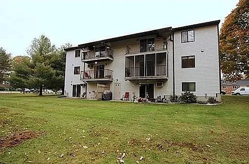 109 Maple St #D3 — Photo 35