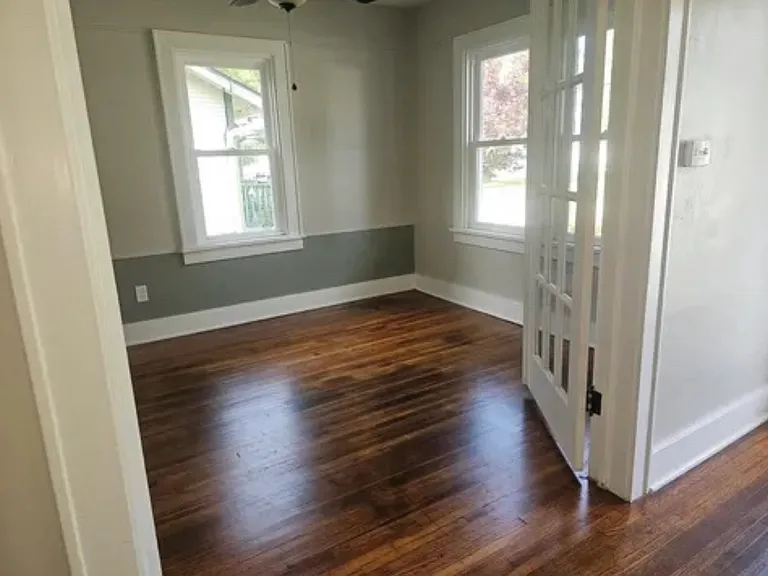 719 S Market St — Photo 16