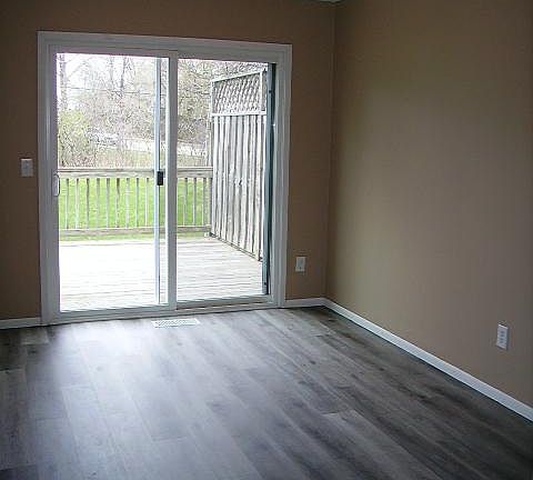 3rd image of 1345 Easter Ln