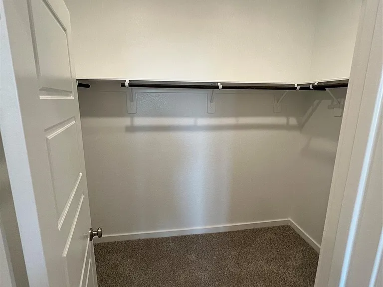 1709 Cayden Oak Ln — Photo 14