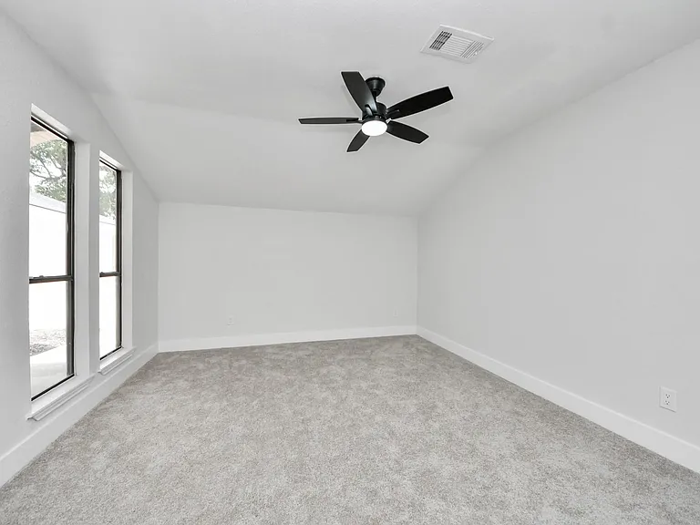 7427 Willow Oak Dr — Photo 7
