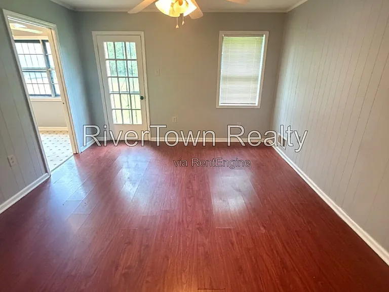 4280 Mikewood Dr — Photo 7