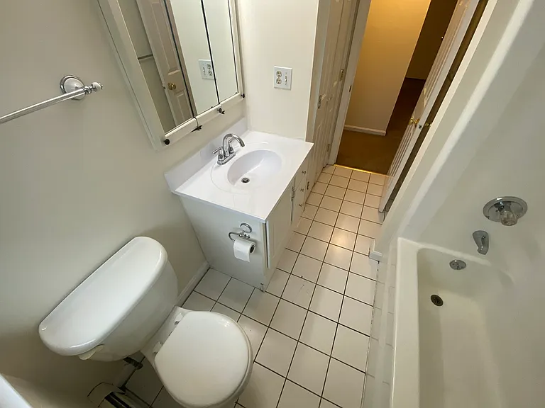 23 Glenwood Ave #14 — Photo 19