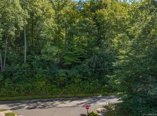 2 Chamberlain Hill Rd, Middletown, CT 06457