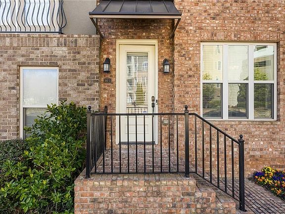 3rd image of 383 16th St NW Unit 3