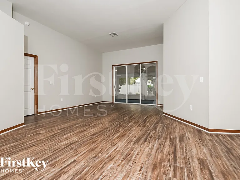 5349 Montserrat Dr — Photo 3