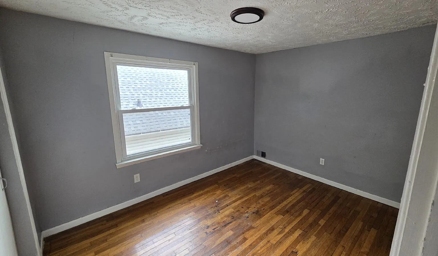 1 bed, 1.0 bath, $700 — Photo 3