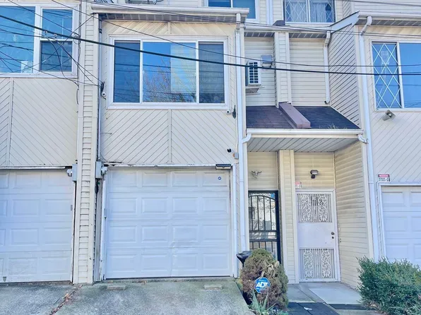 67 Mosel Loop, Staten Island, NY 10304