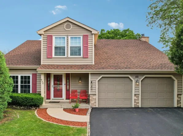 648 White Ct, Gurnee, IL 60031