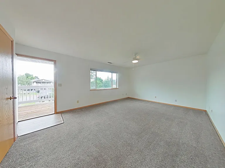 9 Michael Grove Ave — Photo 5