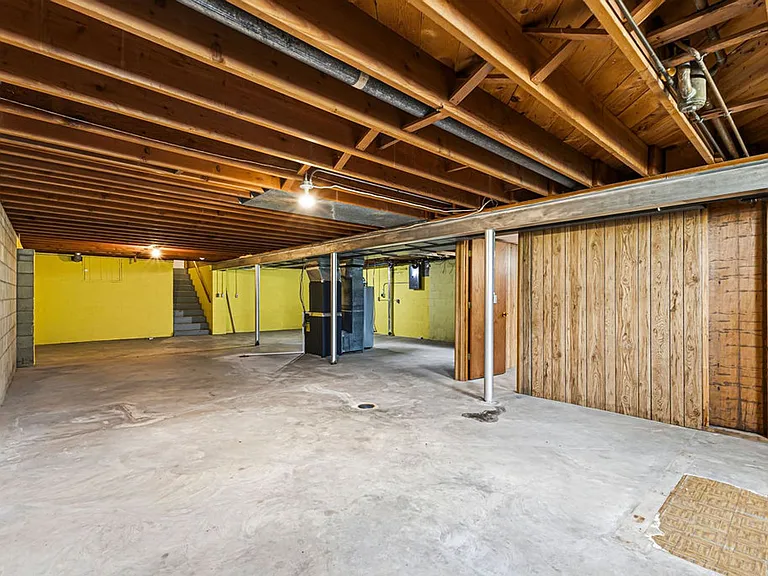 3511 Mitchell Ave — Photo 37