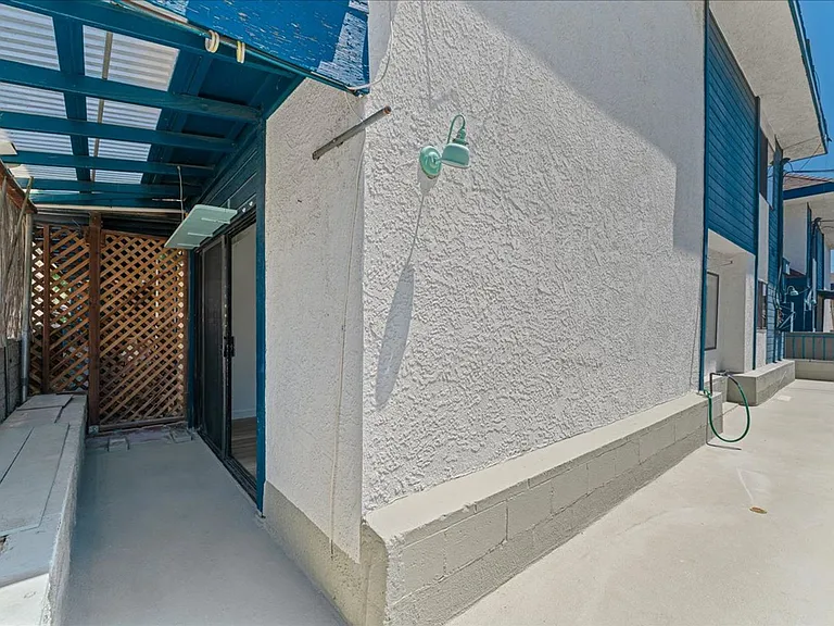 448 W Windsor Rd #6 — Photo 4
