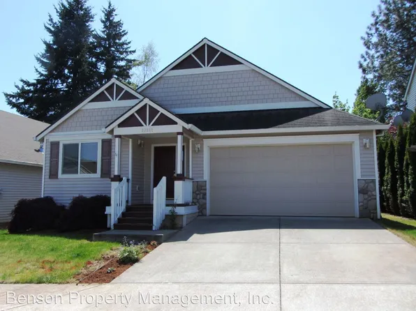 39302 Stratford St, Sandy, OR 97055