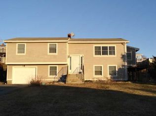 15 Osage Dr, Middletown, RI 02842