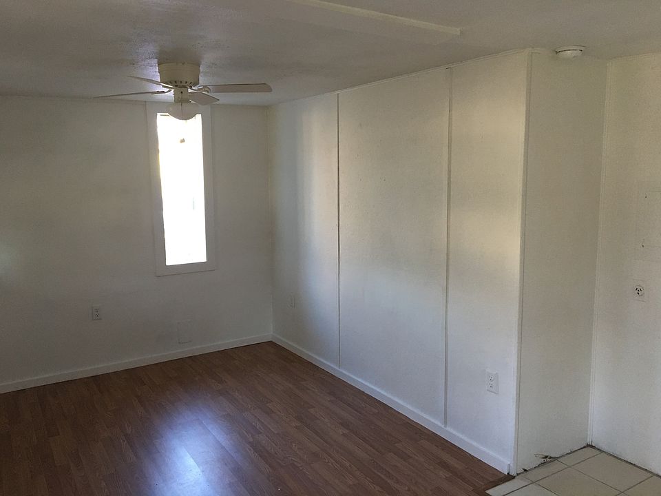 1st image of 5071 Delta St #3