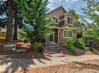 37852 Sandy Heights St, Sandy, OR 97055