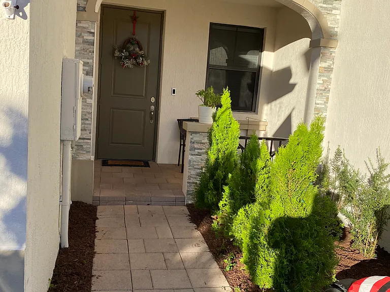 25180 SW 114th Ave — Photo 2