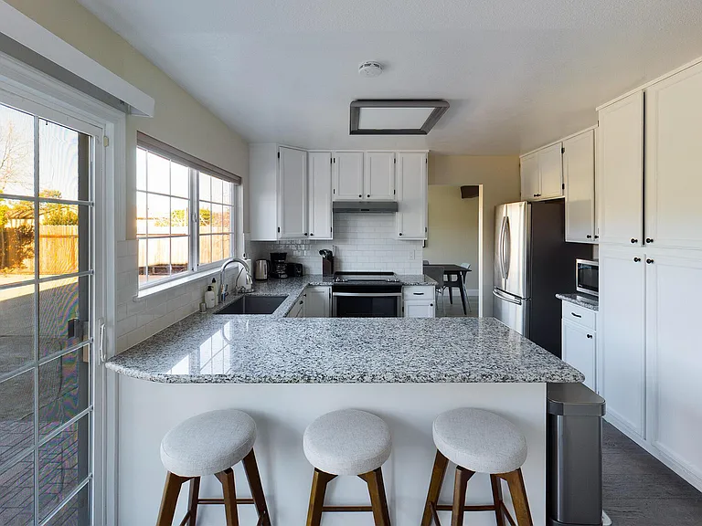 4841 Cheryl Ct — Photo 10