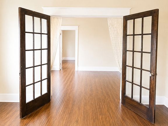 4th image of 1631 Shady Ave #1
