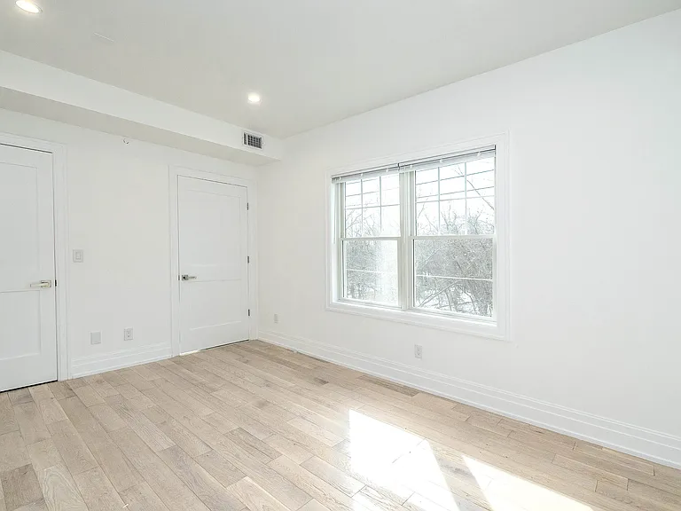 22 Sagamore Hill Dr — Photo 37