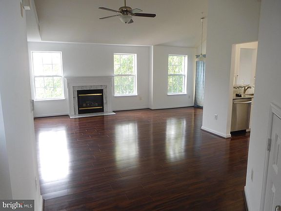 2nd image of 5958 Founders Hill Dr APT 301