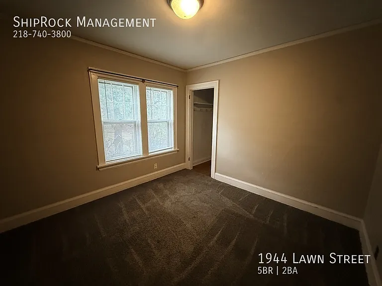 1944 Lawn St — Photo 12