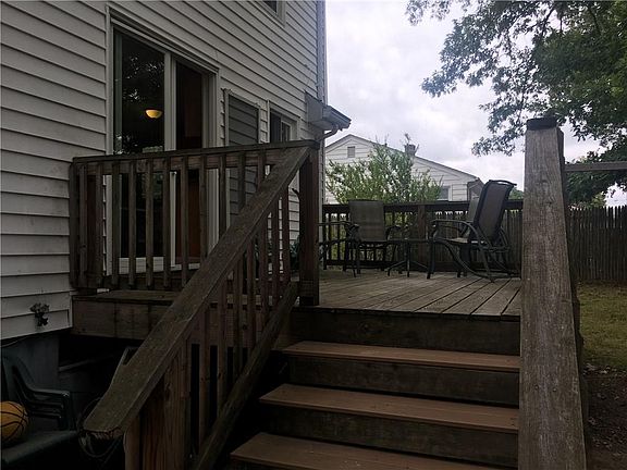 3rd image of 11 Jacksonia Dr