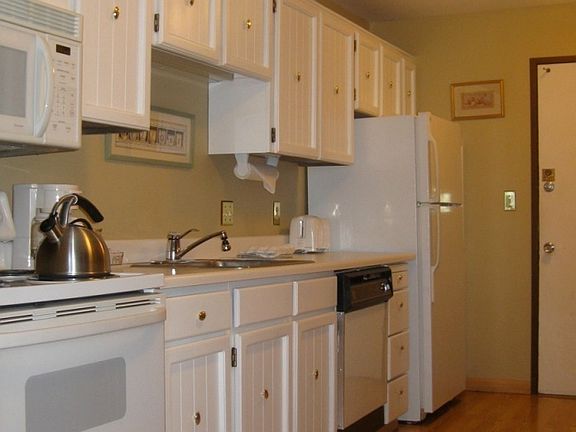 2nd image of 9 Inn At Otter Crst Unit 288