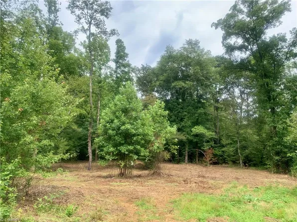 8031 Stroupe Farm Rd #7, Tobaccoville, NC 27050