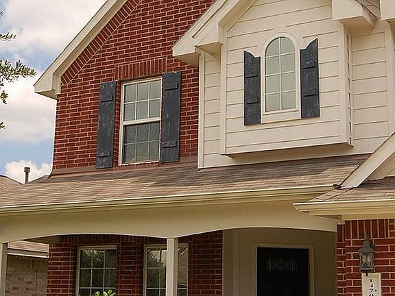 3rd image of 14706 Emerald Cypress Ln