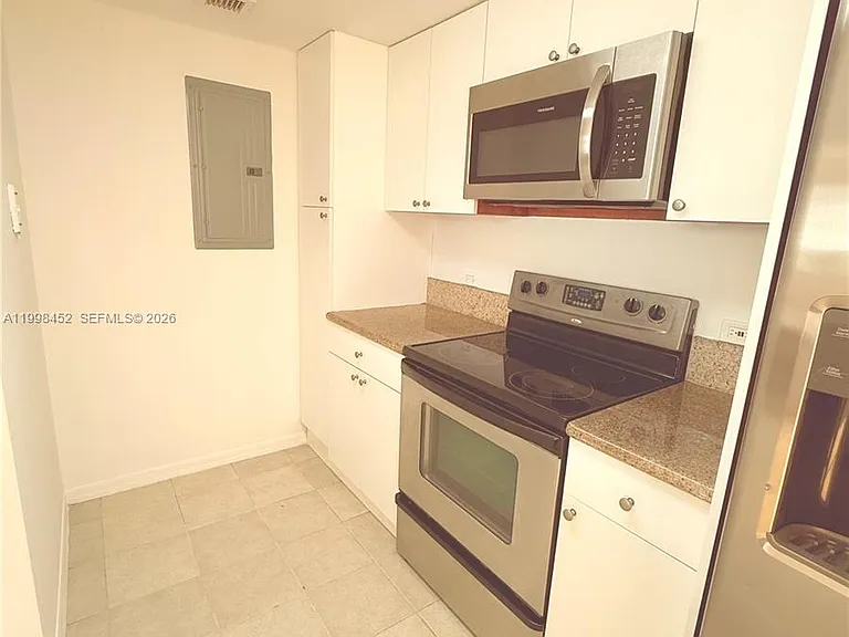 36 NW 6th Ave #504 — Photo 3