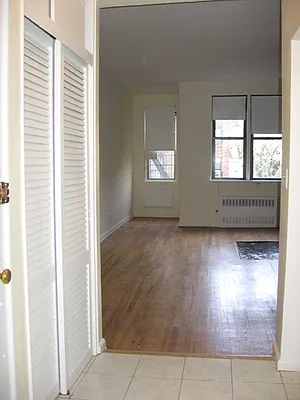 Rented by City Connections Realty | media 16