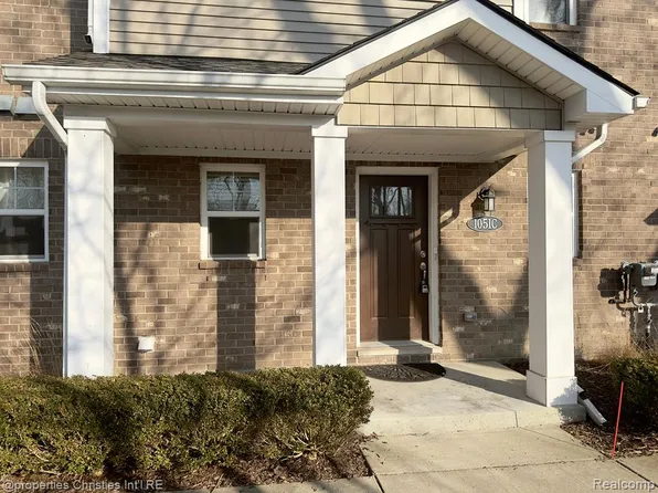 1051 N Sherman Dr, Royal Oak, MI 48067