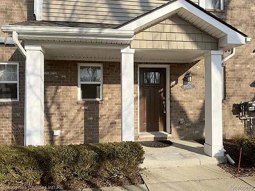 1051 N Sherman Dr #C Photo 1